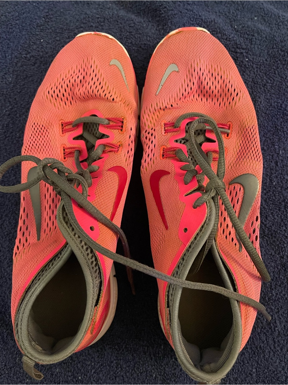 Nike Women's Coral and Gray Lightweight Running Shoes